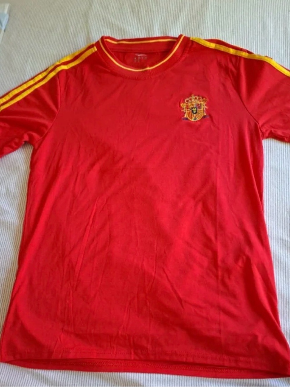 Spain red football shirt, Size L